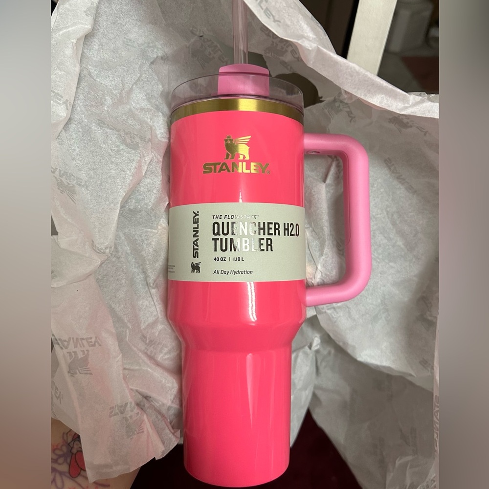 BRAND NEW 40oz Stanley Quencher Pink Parade Tumbler Limited Edition